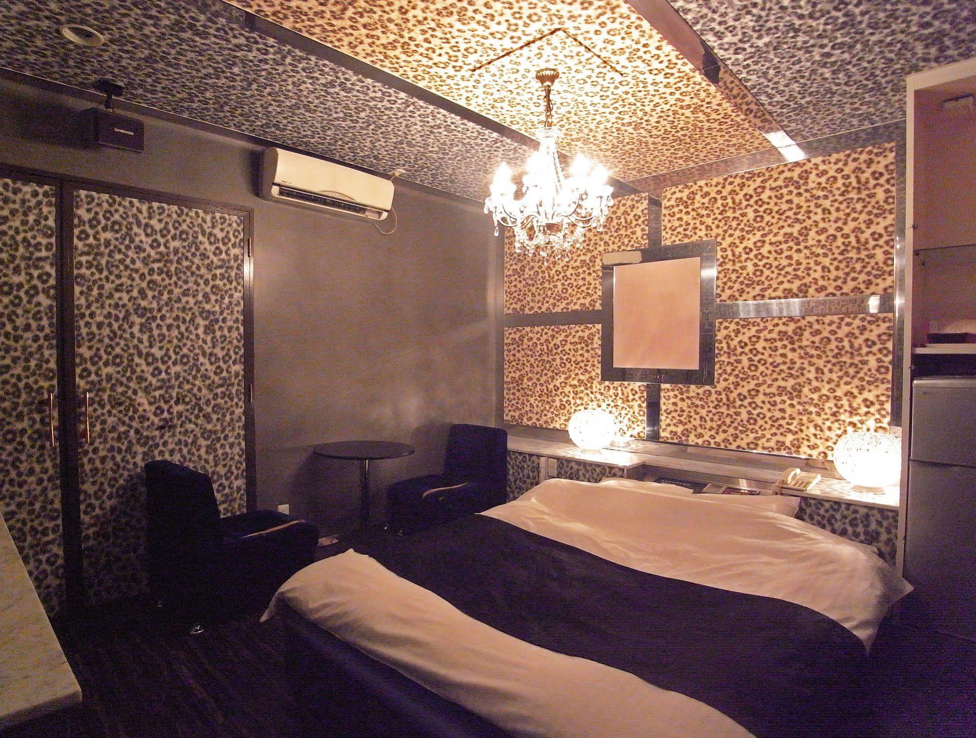 ホテル暴れ狸の鬼袋姫路駅前店 男塾ホテルグループ (Adults Only) Himeji Εξωτερικό φωτογραφία